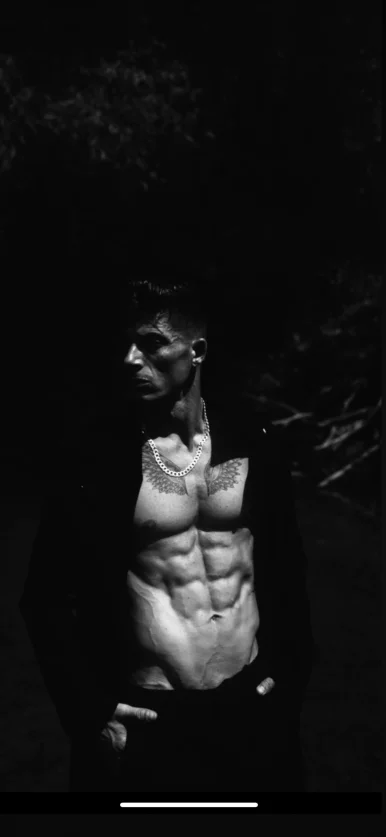 Photo of model @gee22tyler