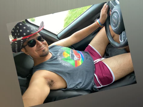 Photo of model @geek.me.daddy