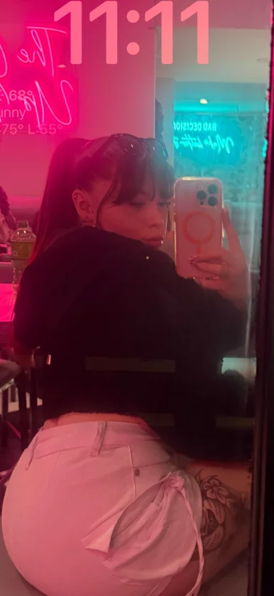 Photo of model @gingerricanbaby