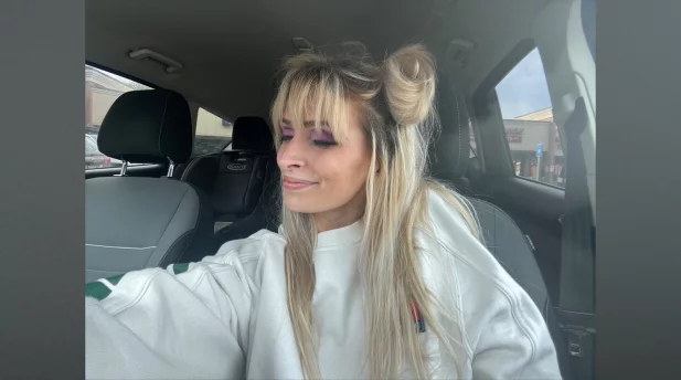 Photo of model @goddess_kittyy666999