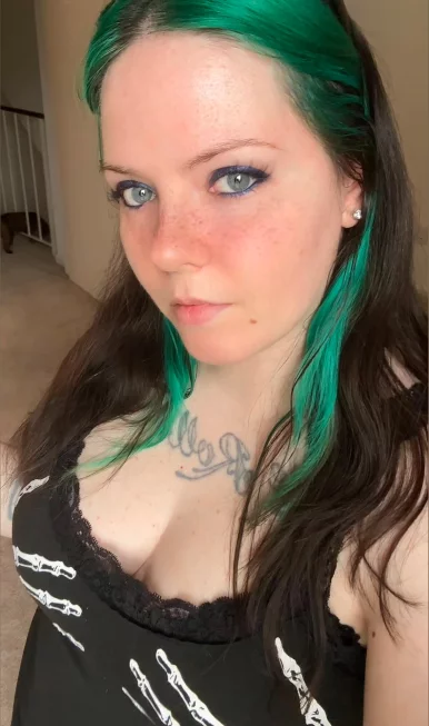 Photo of model @goddessalexarayne