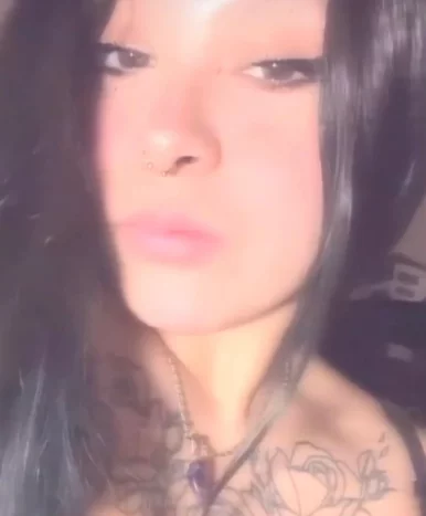 Photo of model @goddessapril55