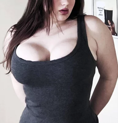 Photo of model @goddessbettyjane