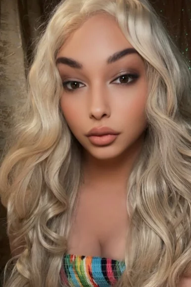 Photo of model @goddessbritney