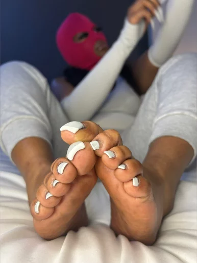 Photo of model @goddesscannaqueen