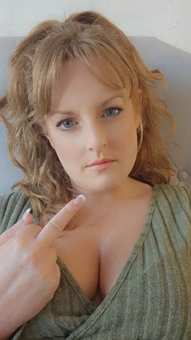 Photo of model @goddessdiannafd