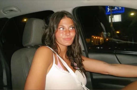 Photo of model @goddessky1ixoxo