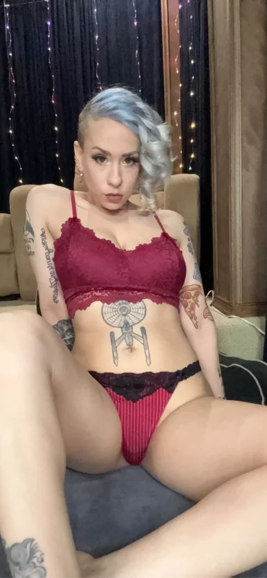 Photo of model @goddessreilly