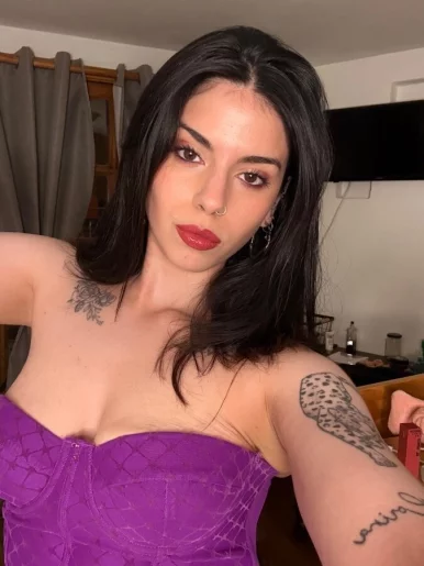 Photo of model @goddesssariana