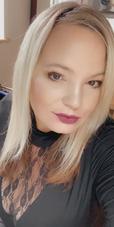 Photo of model @goddessvenom