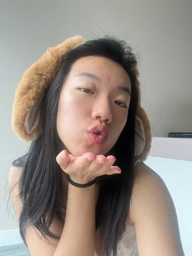 Photo of model @goldenbunbunx