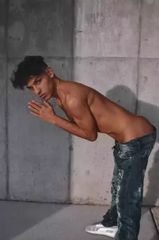 Photo of model @goldenegyption