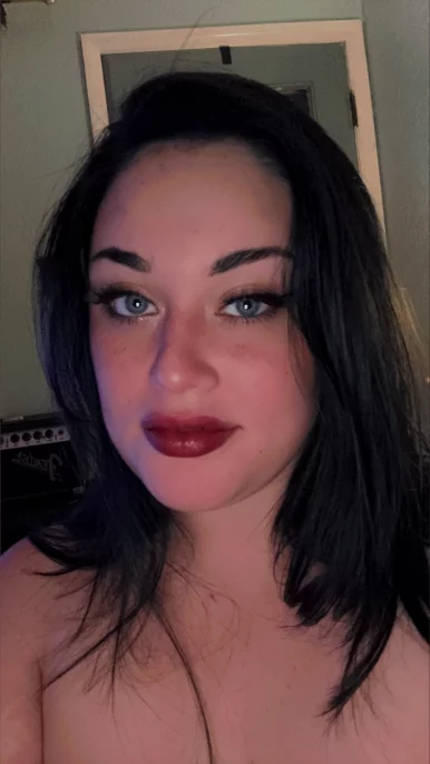 Photo of model @gothgirlfriendx