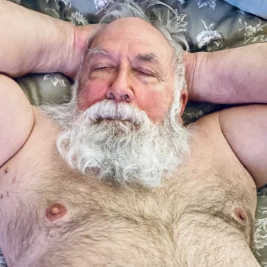 Photo of model @grandpa_bull