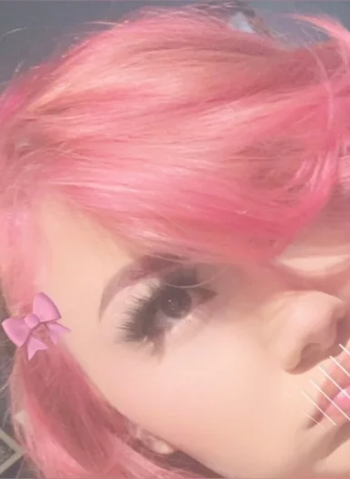 Photo of model @gwloomi