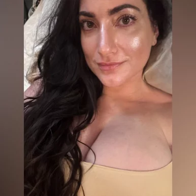 Photo of model @hairrypoppins