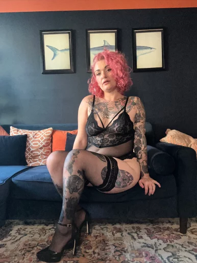 Photo of model @hairykinkmother