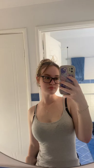 Photo of model @hanaphelps