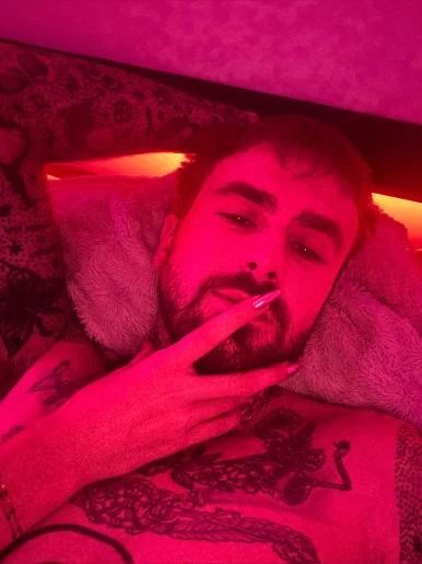 Photo of model @harrygloomfree