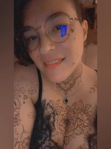 Photo of model @hauntedraven69