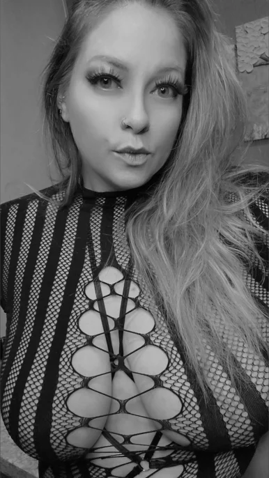 Photo of model @hazedazephaze