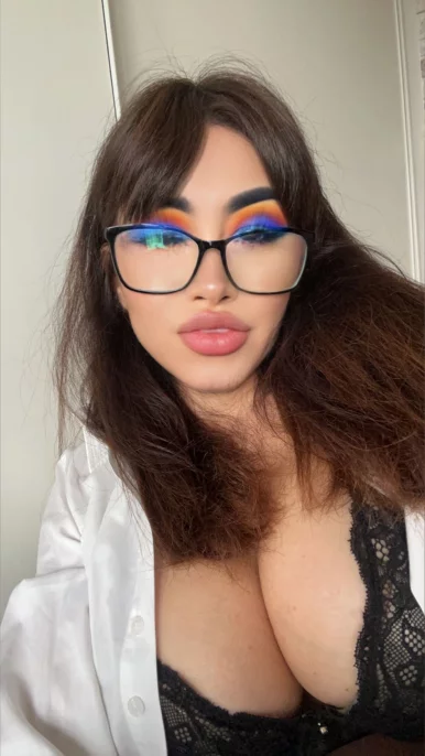 Photo of model @heaven_with_eva