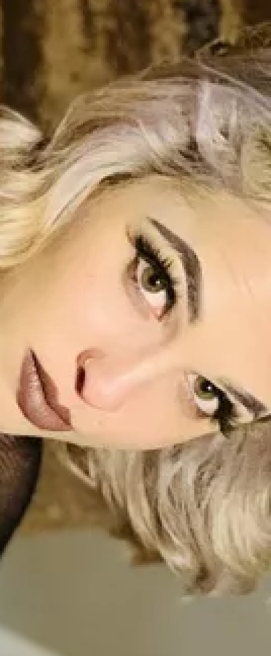 Photo of model @hennirae