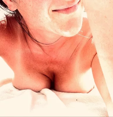 Photo of model @hisfacelesswife