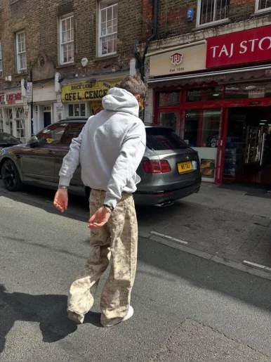 Photo of model @holaalexalex