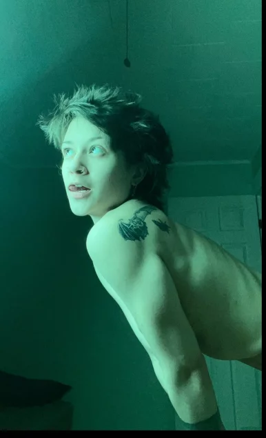 Photo of model @holyheck