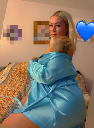 Photo of model @honeyhayze