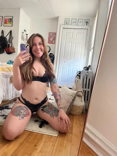 Photo of model @honeyveins