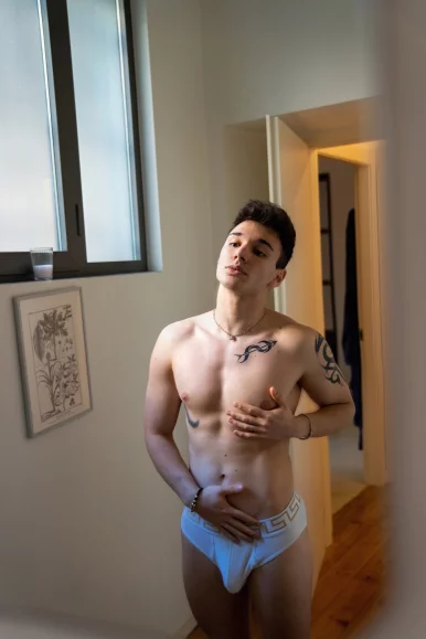 Photo of model @hot_devil_boy