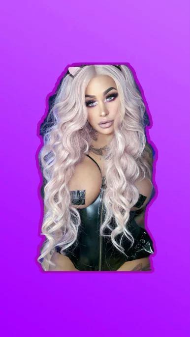 Photo of model @hot_mommy_skyler