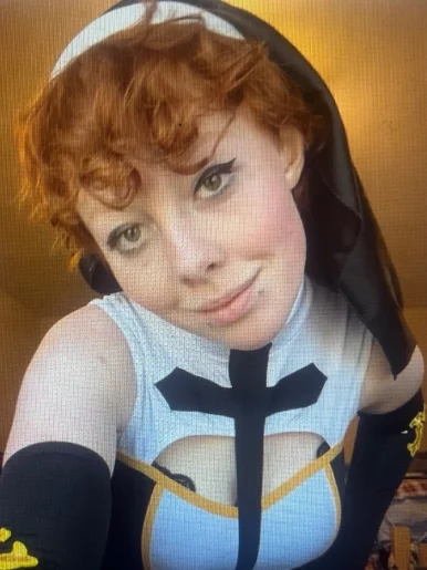 Photo of model @hue_belladonna