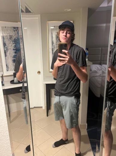 Photo of model @hungfloridadude