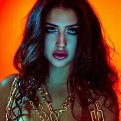 Photo of model @huntressartemis