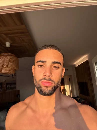 Photo of model @icarothegiant