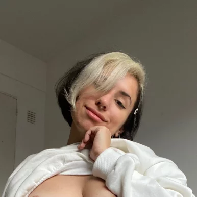 Photo of model @impiscesbabe