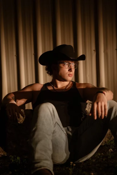 Photo of model @indianathunder41