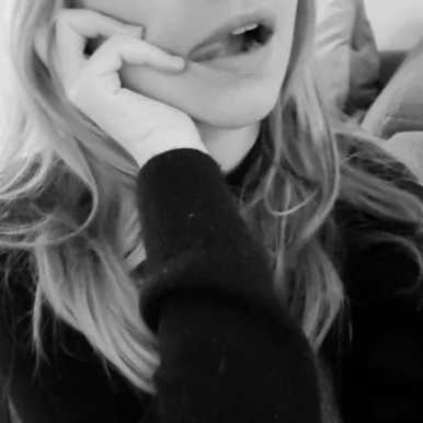 Photo of model @itscxmille