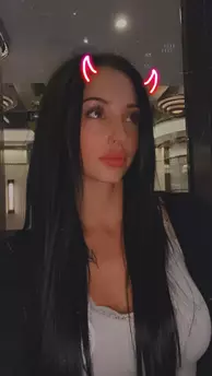 Photo of model @itskarlianne