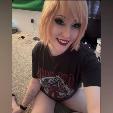 Photo of model @iwhispertopizza