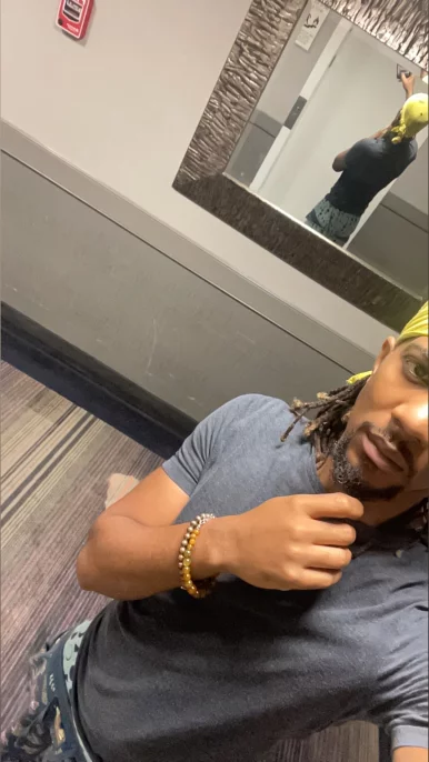 Photo of model @j2kewl4real