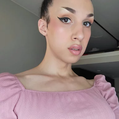 Photo of model @jadedwaifuwu