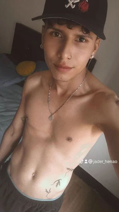 Photo of model @jaderhenao