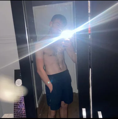 Photo of model @jamesyb04