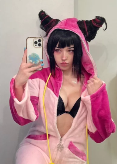 Photo of model @jellofangs