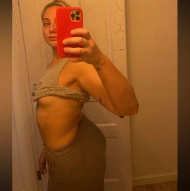 Photo of model @jennyslapshot