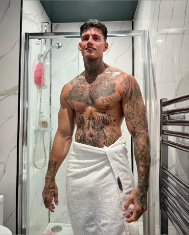 Photo of model @jenrulbigfut12345xoxo